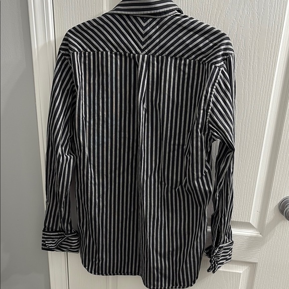 Tommy Hilfiger Black and White Casual Button Down Shirt - Picture 4 of 4